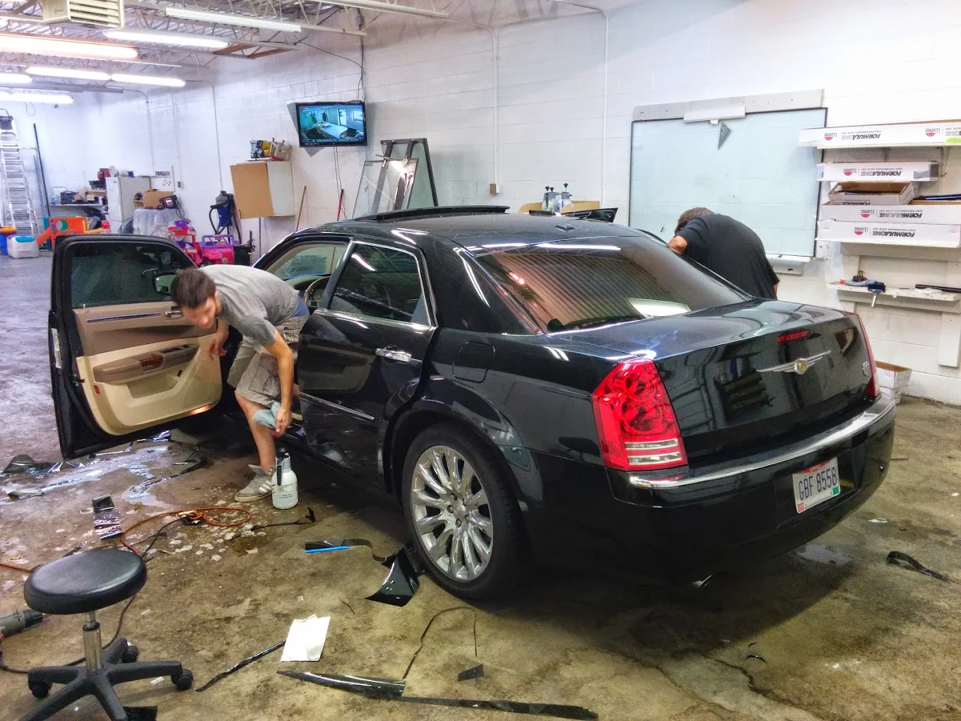people tinting car windows